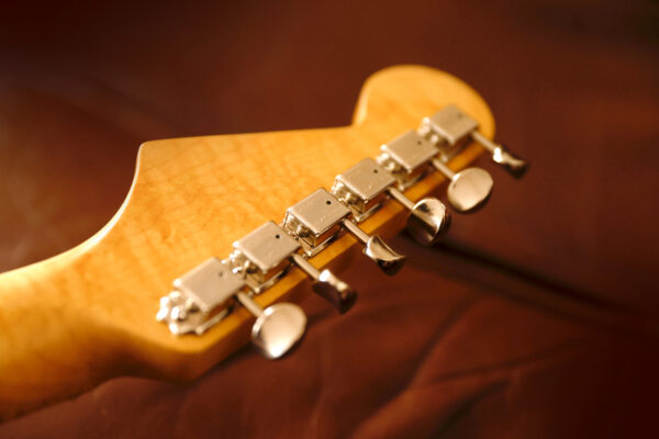 _Orange Strat 04b